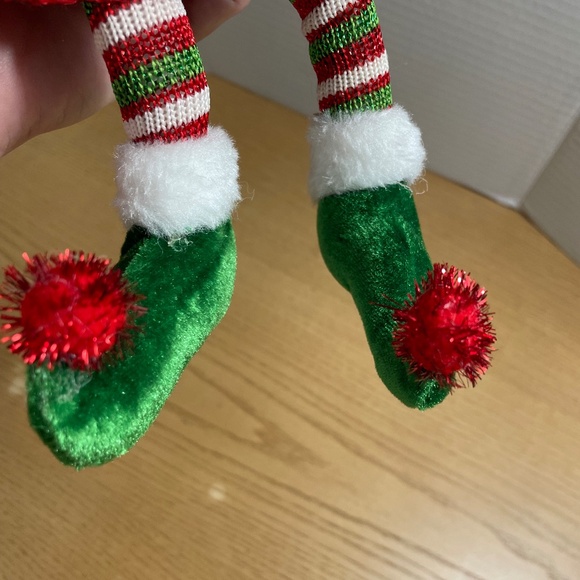 Christmas Elf Mantle Shelf Sitter Posable Legs Sequined Sparkle Adorable Face - Picture 5 of 9